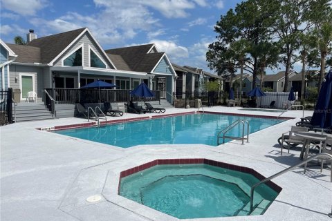 Condo in Casselberry, Florida, 2 bedrooms  № 1913037 - photo 2