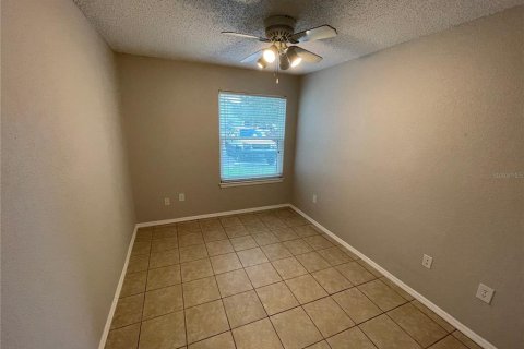 Condo in Casselberry, Florida, 2 bedrooms  № 1913037 - photo 19
