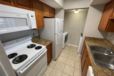 Condo in Casselberry, Florida, 2 bedrooms  № 1913037 - photo 7