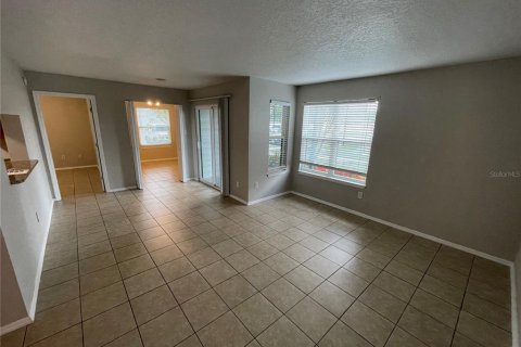 Condo in Casselberry, Florida, 2 bedrooms  № 1913037 - photo 4
