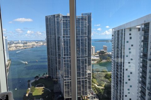 Copropriété à louer à Miami, Floride: 2 chambres, 119.75 m2 № 2169781 - photo 27