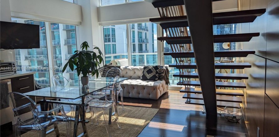 Condo à Miami, Floride, 2 chambres  № 2169781