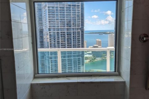 Copropriété à louer à Miami, Floride: 2 chambres, 119.75 m2 № 2169781 - photo 19