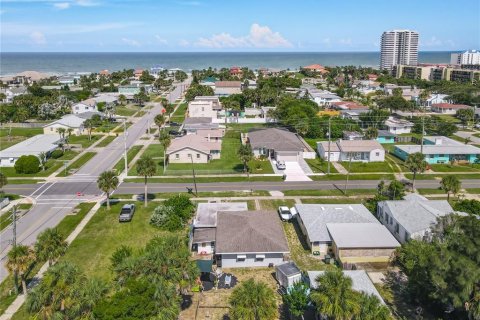 House in Daytona Beach, Florida 3 bedrooms, 115.94 sq.m. № 1881141 - photo 6