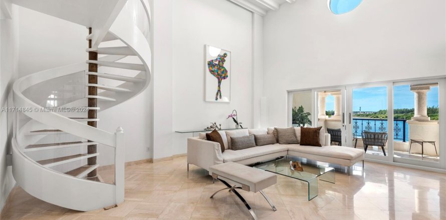 Кондоминиум с 3 спальнями в Майами-Бич, Флорида № 2054103