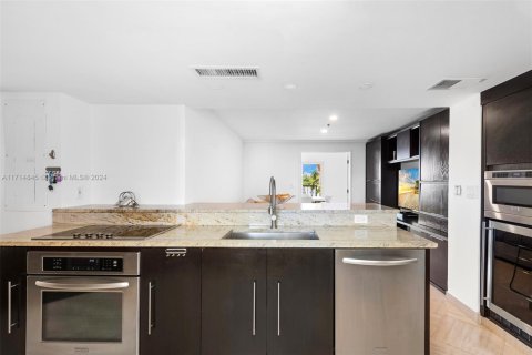 Купить кондоминиум в Майами-Бич, Флорида 3 спальни, 292.27м2, № 2054103 - фото 21