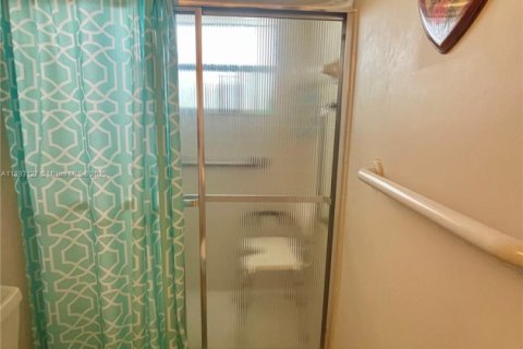 Copropriété à vendre à Tamarac, Floride: 2 chambres, 95.22 m2 № 1946757 - photo 29