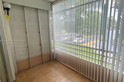 Copropriété à vendre à Tamarac, Floride: 2 chambres, 95.22 m2 № 1946757 - photo 20