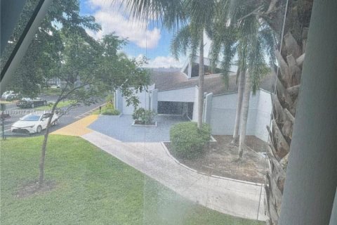 Copropriété à vendre à Tamarac, Floride: 2 chambres, 95.22 m2 № 1946757 - photo 18