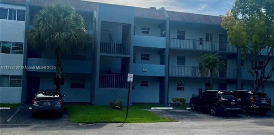Condo à Tamarac, Floride, 2 chambres  № 1946757