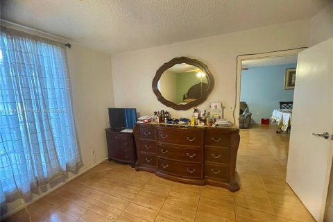 Copropriété à vendre à Tamarac, Floride: 2 chambres, 95.22 m2 № 1946757 - photo 11