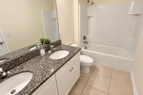 Villa ou maison à louer à Ocoee, Floride: 4 chambres, 269.79 m2 № 2385636 - photo 8