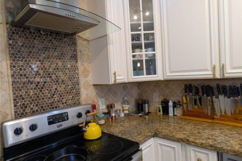 Casa en venta en Coral Springs, Florida, 3 dormitorios, 166.85 m2 № 2272475 - foto 30