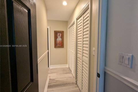 Casa en venta en Coral Springs, Florida, 3 dormitorios, 166.85 m2 № 2272475 - foto 16