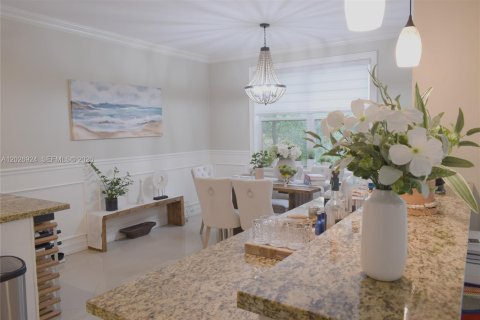 Casa en venta en Coral Springs, Florida, 3 dormitorios, 166.85 m2 № 2272475 - foto 4