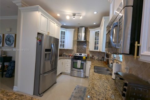 Casa en venta en Coral Springs, Florida, 3 dormitorios, 166.85 m2 № 2272475 - foto 9