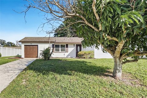 Villa ou maison à Melbourne, Floride 3 chambres, 103.12 m2 № 2436666