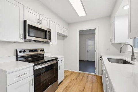 Villa ou maison à vendre à Melbourne, Floride: 3 chambres, 103.12 m2 № 2436666 - photo 8