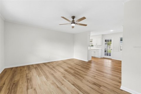 Villa ou maison à vendre à Melbourne, Floride: 3 chambres, 103.12 m2 № 2436666 - photo 3