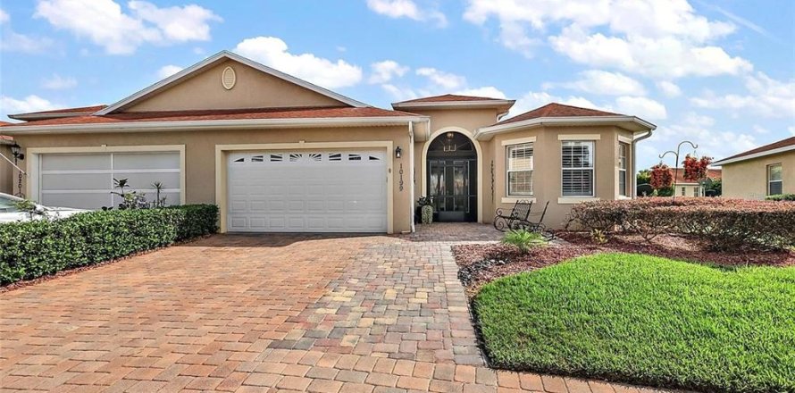 Casa en Oxford, Florida 3 dormitorios, 142.79 m2 № 1907591