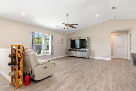Villa ou maison à vendre à Port Charlotte, Floride: 3 chambres, 146.04 m2 № 2431629 - photo 15