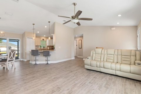 Villa ou maison à vendre à Port Charlotte, Floride: 3 chambres, 146.04 m2 № 2431629 - photo 16