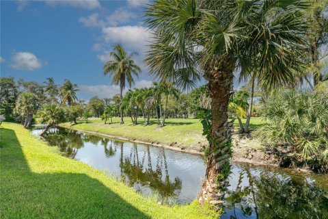 Copropriété à vendre à Fort Lauderdale, Floride: 2 chambres, 80.36 m2 № 2084414 - photo 25