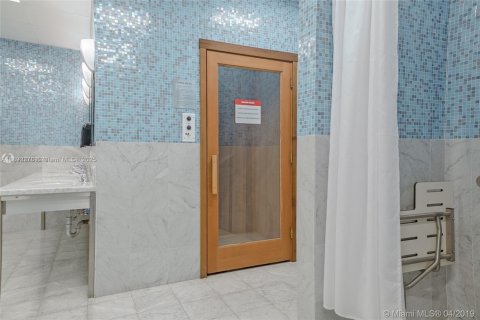 Condo in Miami, Florida, 2 bedrooms  № 1944237 - photo 28