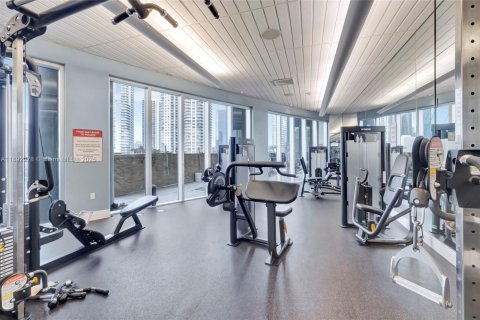 Condo in Miami, Florida, 2 bedrooms  № 1944237 - photo 24