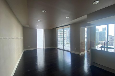 Condo in Miami, Florida, 2 bedrooms  № 1944237 - photo 9