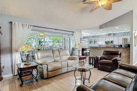House in Hudson, Florida 3 bedrooms, 155.8 sq.m. № 1883752 - photo 9