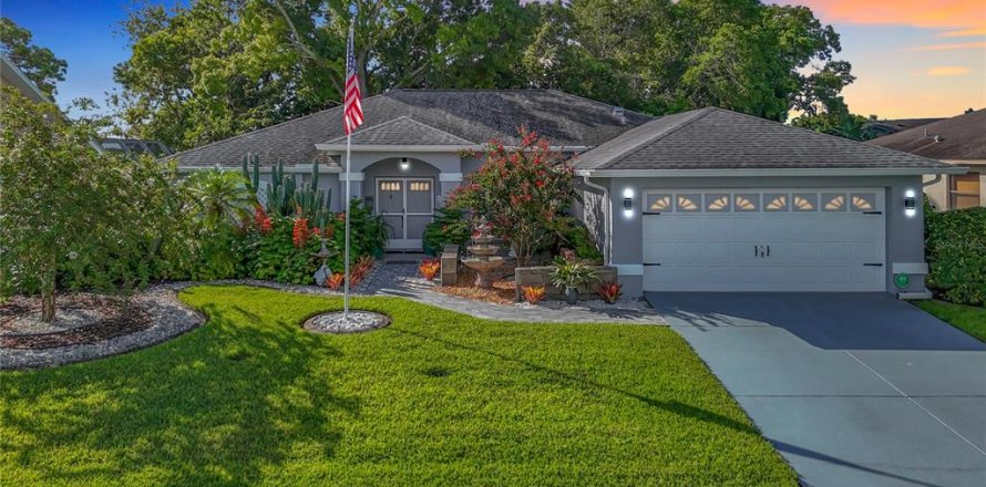 House in Hudson, Florida 3 bedrooms, 155.8 sq.m. № 1883752