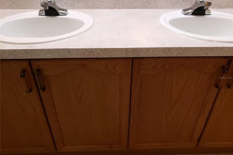 Condo in Oviedo, Florida, 3 bedrooms  № 1747352 - photo 21