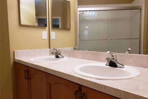 Condo in Oviedo, Florida, 3 bedrooms  № 1747352 - photo 22