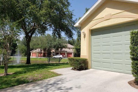 Condo in Oviedo, Florida, 3 bedrooms  № 1747352 - photo 2