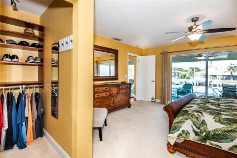 House in Punta Gorda, Florida 3 bedrooms, 172.33 sq.m. № 242181 - photo 25