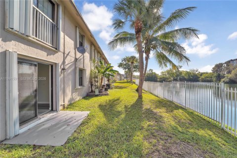 Copropriété à vendre à Miami, Floride: 2 chambres, 71.35 m2 № 2052243 - photo 8