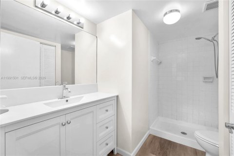 Copropriété à vendre à Miami, Floride: 2 chambres, 71.35 m2 № 2052243 - photo 16