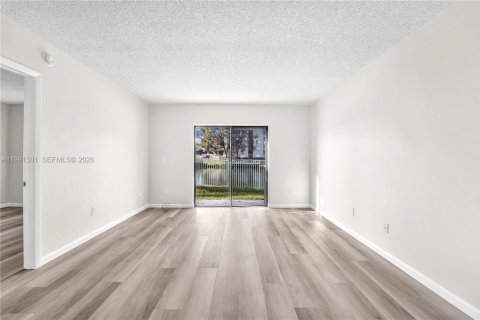 Copropriété à vendre à Miami, Floride: 2 chambres, 71.35 m2 № 2052243 - photo 6