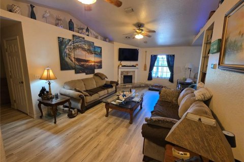 Villa ou maison à vendre à Belleview, Floride: 3 chambres, 147.81 m2 № 2285307 - photo 4
