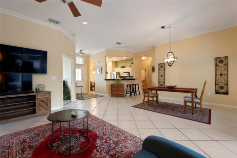 House in Sarasota, Florida 3 bedrooms, 162.11 sq.m. № 2220543 - photo 9