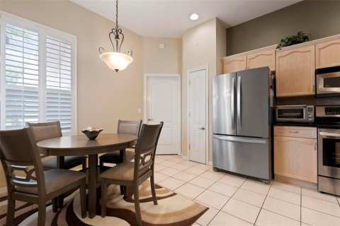 House in Sarasota, Florida 3 bedrooms, 162.11 sq.m. № 2220543 - photo 15