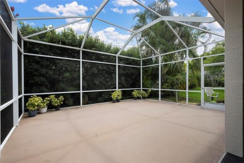 House in Sarasota, Florida 3 bedrooms, 162.11 sq.m. № 2220543 - photo 29