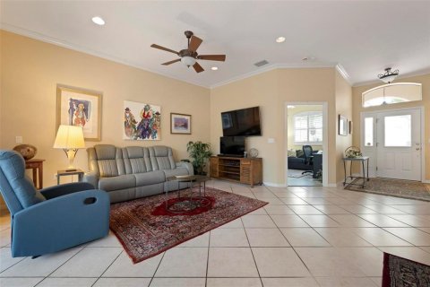 House in Sarasota, Florida 3 bedrooms, 162.11 sq.m. № 2220543 - photo 6
