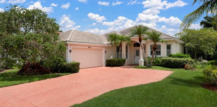 House in Sarasota, Florida 3 bedrooms, 162.11 sq.m. № 2220543