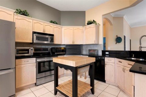 House in Sarasota, Florida 3 bedrooms, 162.11 sq.m. № 2220543 - photo 11