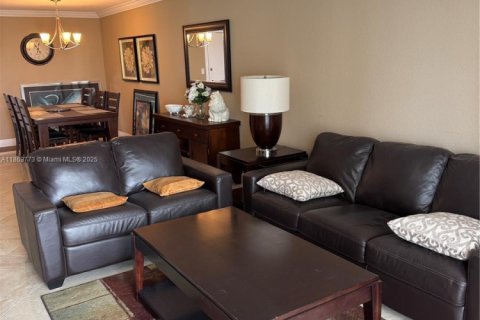 Apartamento en alquiler en Hallandale Beach, Florida, 2 dormitorios, 111.48 m2 № 1924792 - foto 6