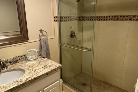 Apartamento en alquiler en Hallandale Beach, Florida, 2 dormitorios, 111.48 m2 № 1924792 - foto 11