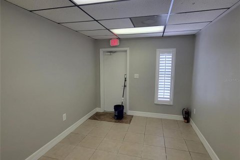Commercial property in Port Richey, Florida 200.67 sq.m. № 1681433 - photo 15