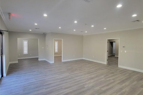 Commercial property in Port Richey, Florida 200.67 sq.m. № 1681433 - photo 3